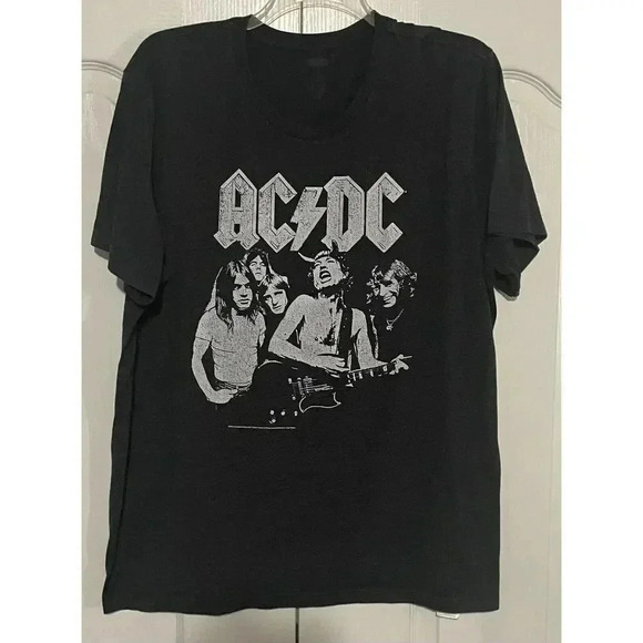 Old Navy AC/DC Black Men’s T-Shirt Size XXL  Distressed Look‎ - Picture 1 of 5
